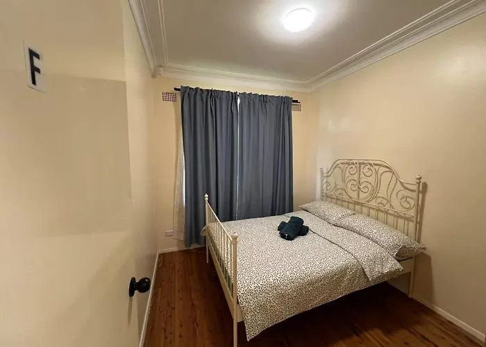 F Fig Room